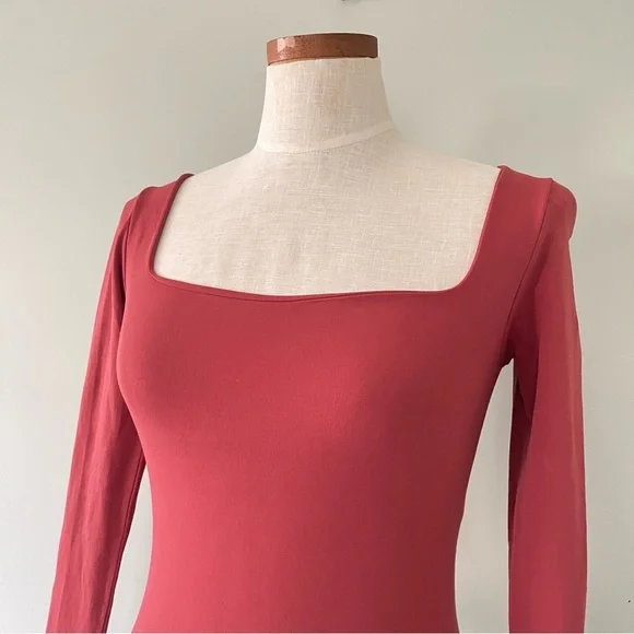 Free People Intimately Clean Lines Rust brown full sleeve top size Medium - Picture 2 of 6